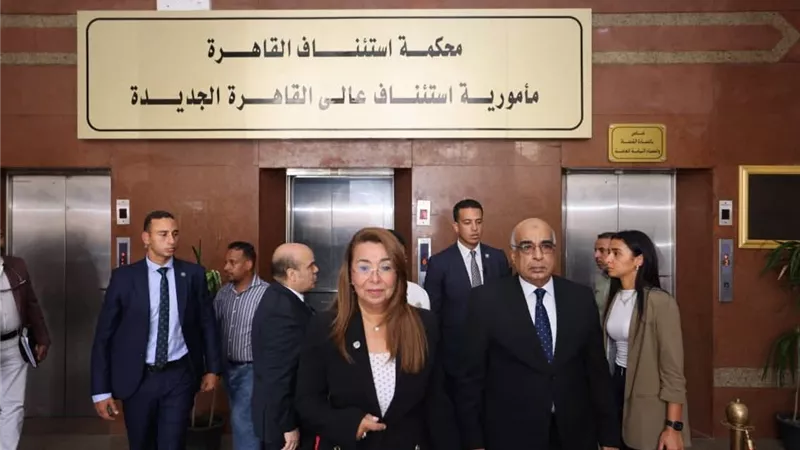 وزير العدل يفتتح غرفتين مؤمنتين مخصصتين للمرأة ضحية العنف بمحكمة القاهرة الجديدة