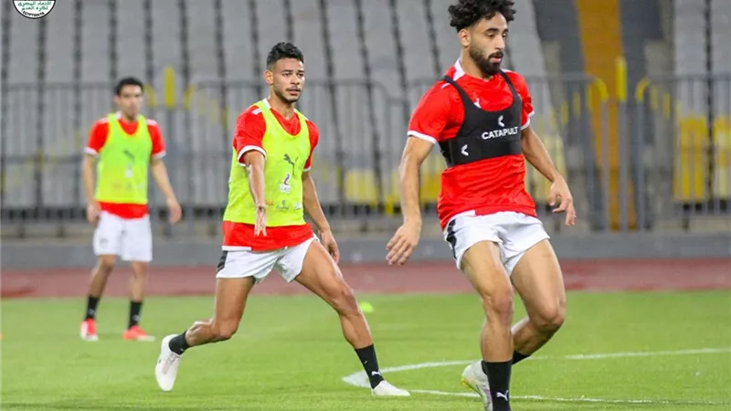 العميد يفاضل بين مروان عطية ودونجا لتعويض غياب حمدي فتحي أمام بوركينا 