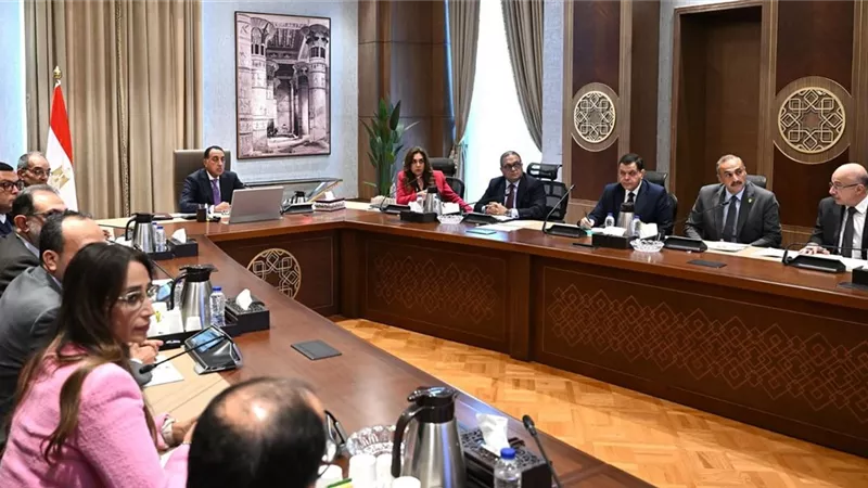 «الحكومة» تطلق منصة رقمية لحوكمة إجراءات استخراج التراخيص وتبسيط الموافقات