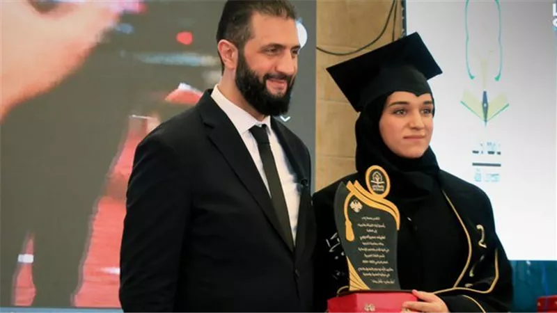 طالبة بدرجة سيدة سوريا الأولى.. رحلة لطيفة الدروبي من الجبال لمنصات الاحتفال