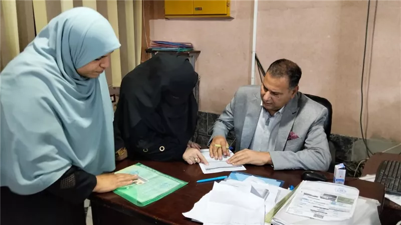 رئيس مدينة سيدي سالم يتابع منظومة التصالح بمركز التطوير التكنولوجي