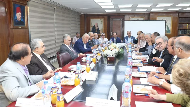 اللجنة الاستشارية العليا تبدأ استعدادات معرض القاهرة الدولي للكتاب 2026