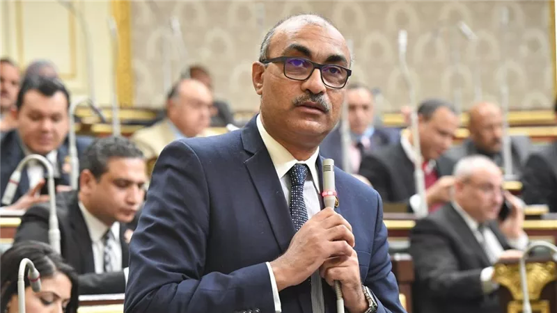 إيهاب منصور يكشف عقبات تفعيل حقوق العمال داخل البرلمان|خاص