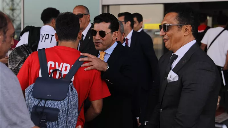 وزير الرياضة في استقبال بعثة منتخب مصر بعد وصولها من بوركينا فاسو