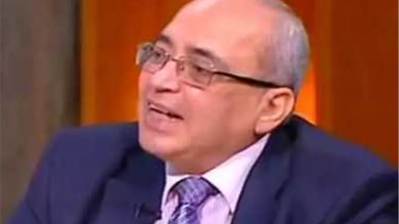 عضو مؤسس بـ