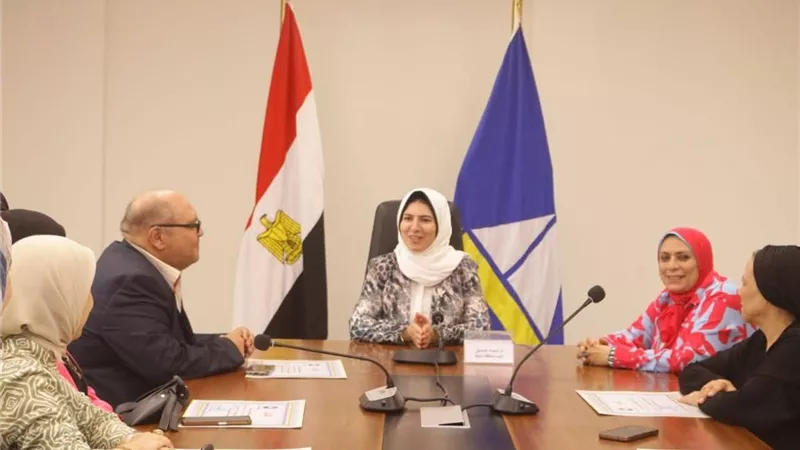 نائب المحافظ تُكرم أساتذة جامعة دمياط.. اعرف السبب