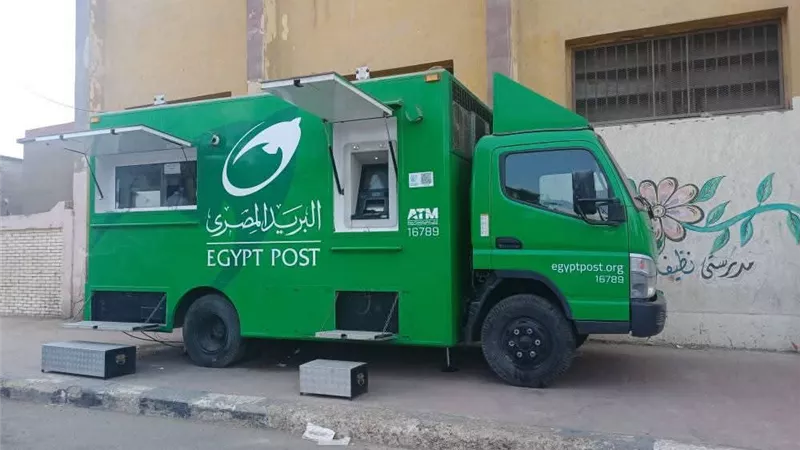 سيارة البريد المتنقلة تبدأ تقديم خدماتها للأهالي بشارع الجلاء في طنطا