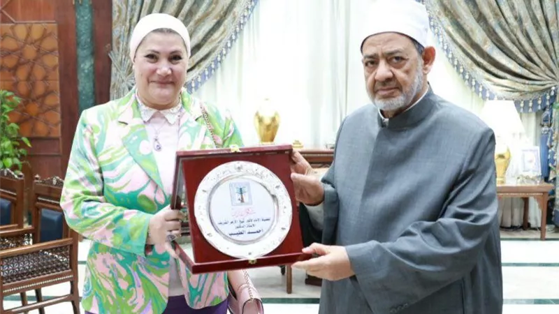 شيخ الأزهر يستقبل رئيسة المجلس القومي للطفولة والأمومة للتعاون لدعم ورعاية الأطفال