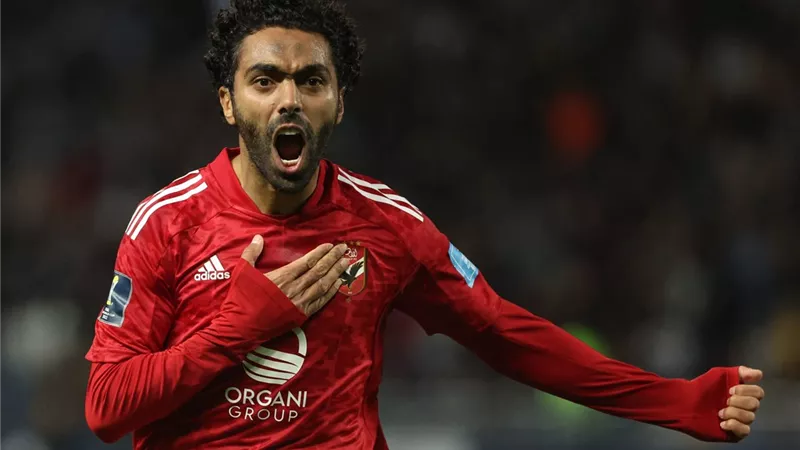إبراهيم عبد الجواد: حسين الشحات على أعتاب الرحيل عن الأهلي خلال ساعات 