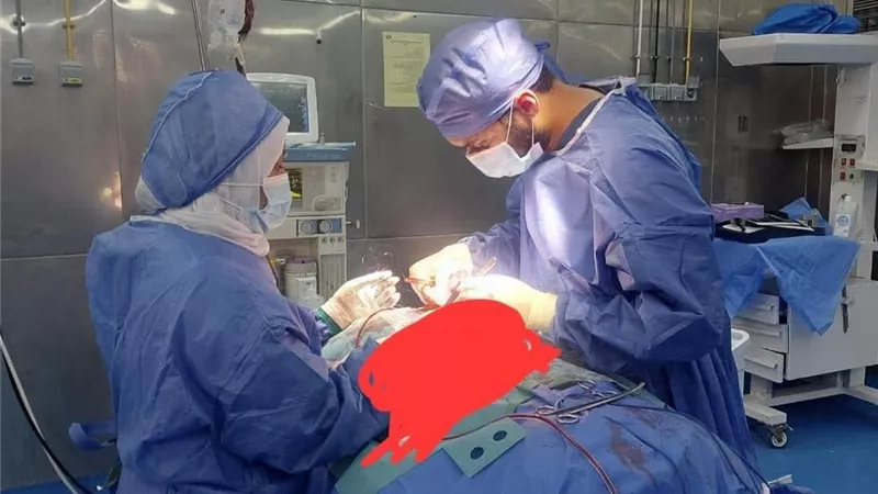 استئصال غضروف قطني وتثبيت فقرات لمريضة بمستشفى دمياط العام 