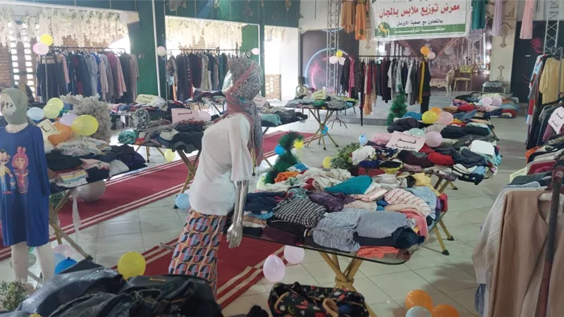  لدعم 280 أسرة.. معرض لتوزيع الملابس بالشرقية 