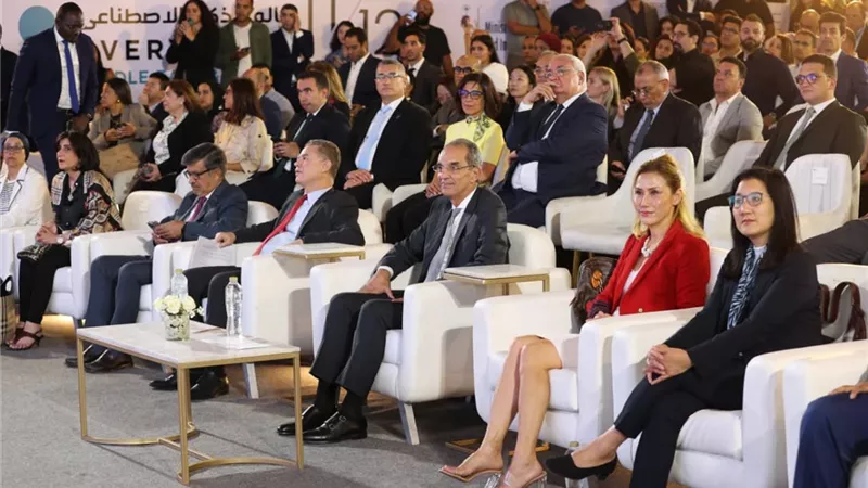 وزير الاتصالات : مصر أطلقت  النسخة الثانية من استراتيجيتها الوطنية للذكاء الاصطناعي