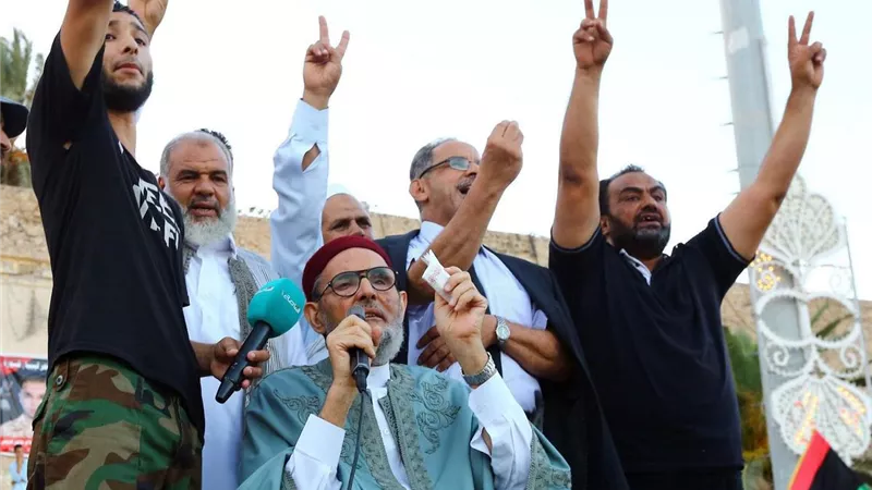 فيديو|مفتي ليبيا يكشف مخطط أمريكا لتوطين الفلسطينيين ببلاده بعد اجتماع الدبيبة وحفتر