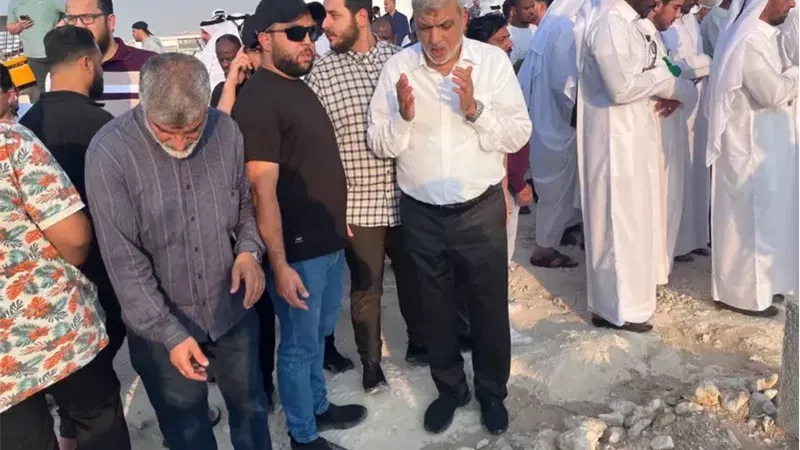 صور| ظهور قادة من حماس في جنازة ضحايا الضربة الإسرائيلية