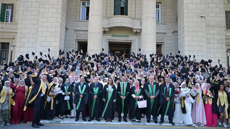 عميدة طب بيطري القاهرة خلال حفل تخرّج دفعة 2025: بداية رحلة لتحقيق الأحلام