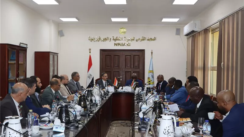 معهد البحوث الفلكية يستقبل وزير المعادن بجمهورية السودان لبحث التعاون المشترك 
