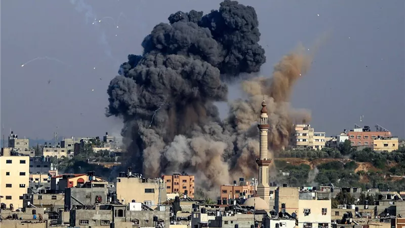 قصف وإطلاق نار إسرائيلي على مناطق متفرقة من قطاع غزة