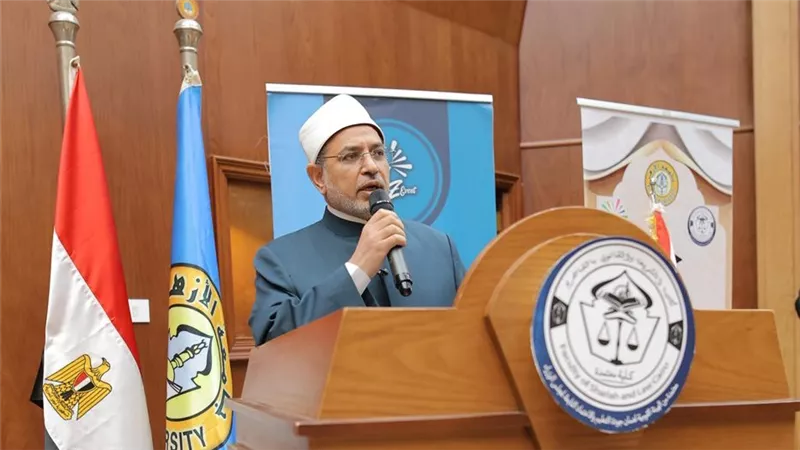 تخريج الدفعة 58 من شريعة الأزهر وهذه رسالة رئيس الجامعة لهم.. صور