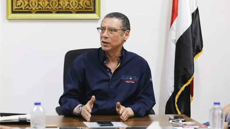ياسر قمر يثمّن جهود اللجنة المنظمة لبطولة أفريقيا لشباب الطائرة 