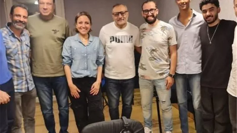 مي كساب تروج لأغنيتها الجديدة موجوعه منك من فيلم مؤلف ومخرج وحرامي