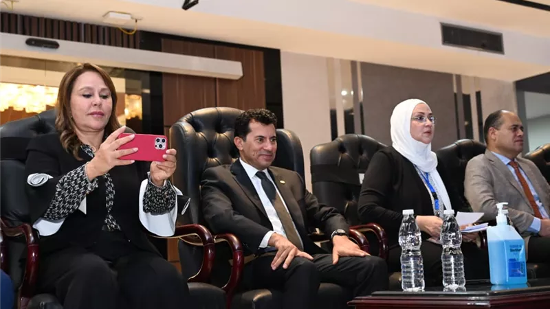 وزير الرياضة يشهد افتتاح بطولة إفريقيا للشباب للكرة الطائرة تحت 20 عامًا 