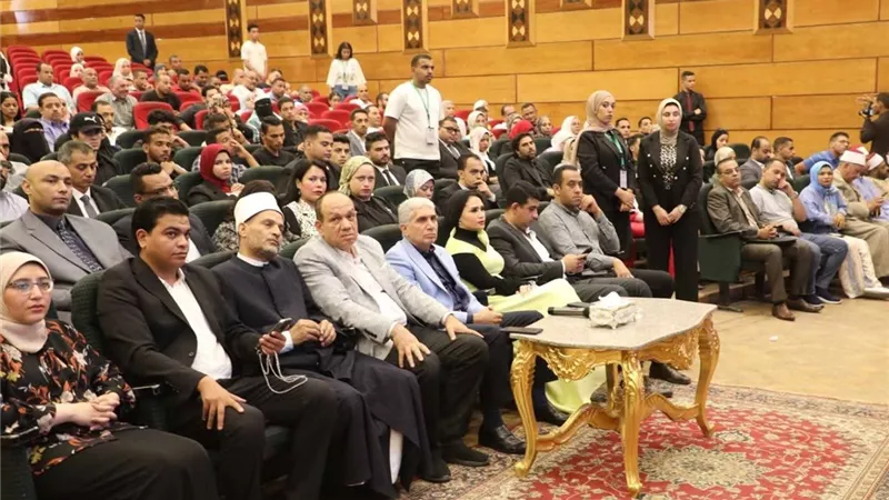المنيا تختتم المعسكر الشبابى التطوعى