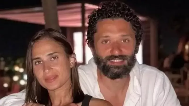 كريم محمود عبد العزيز برفقة زوجته من كواليس فيلم «طلقني»