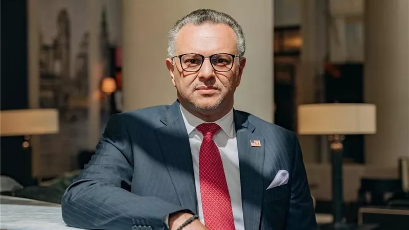مستشار ترامب يدعو 
