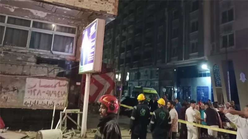 صادر له قرار هدم.. إصابة 3 أشخاص في حادث انهيار عقار العصافرة