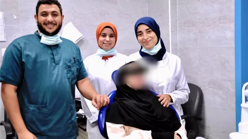 فريق طبي ينجح في إزالة كيس مرضي بالفك العلوي لفتاة بسوهاج 