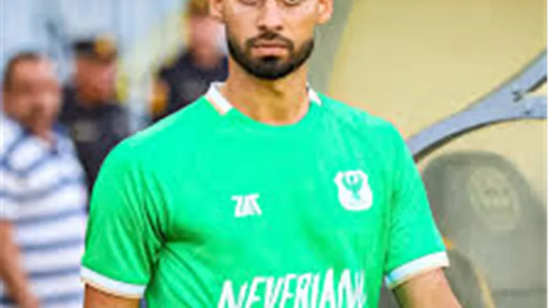 المصري يستعيد باهر المحمدي وحسن علي قبل موقعة الأهلي في بطولة الدوري
