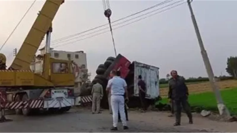 العناية الإلهية تنقذ ركاب ميكروباص و3 سيارات من حادث مروع بطريق طنطا