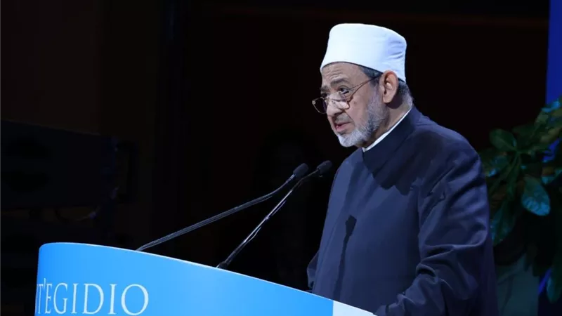 شيخ الأزهر: العدل المطلق قاعدة ذهبية قامت عليها السماوات والأرض