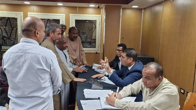  في لقاء اليوم المفتوح.. 28 طلبا وشكاوى مواطنين أمام نائب محافظ الأقصر