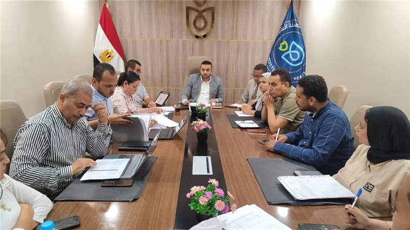 متابعة دورية لرفع كفاءة المنشآت الصحية بالأقصر وتحسين الخدمات للمنتفعين 