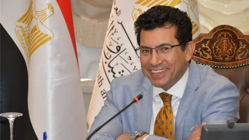 وزير الرياضة يهنئ منتخب التايكوندو بذهبية بطولة العالم