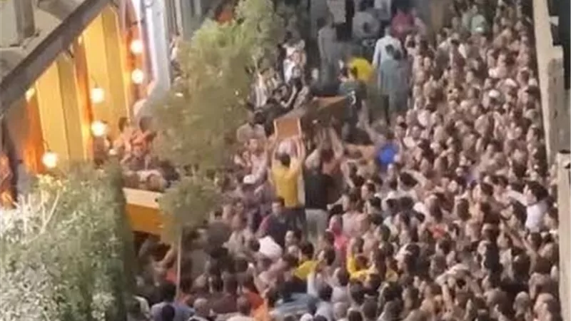 4 نعوش في جنازة واحدة.. تشييع جثامين ضحايا جريمة اللبيني