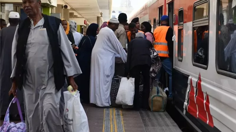 اللاجئون والوافدون في مصر.. إنفاق بالمليارات وارتفاع بالتضخم