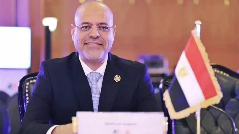 وزير العمل: استراتيجية رقابية جديدة تهدف لضبط سوق العمل| فيديو 