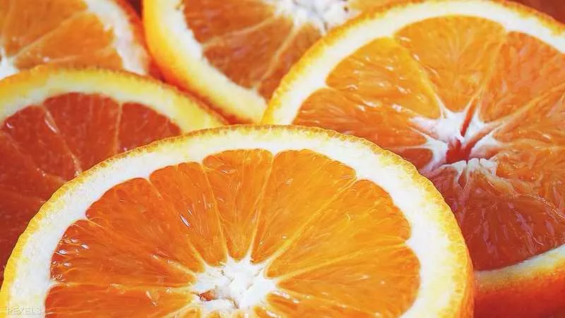 مع قرب موسم الشتاء.. 12 فائدة مذهلة للبرتقال 