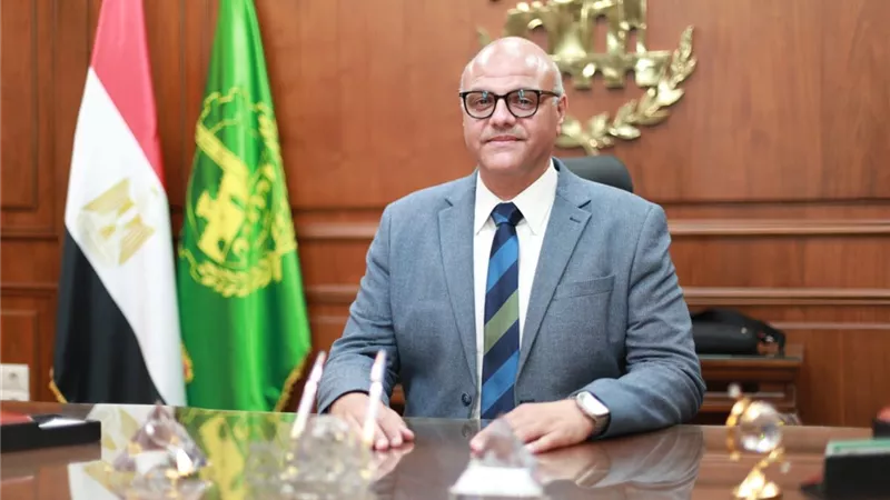 القليوبية تستعد لتشغيل كوبري المشاة المتحرك بوابور الثلج ببنها