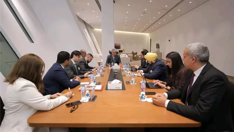 وزير السياحة يلتقي مسئولي مدرسة لوزان للفندقة بسويسرا لبحث التعاون