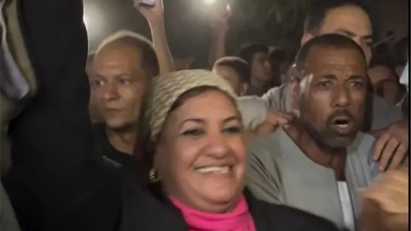 سيبوها الكرسي بتاع أبوها.. ابنة 