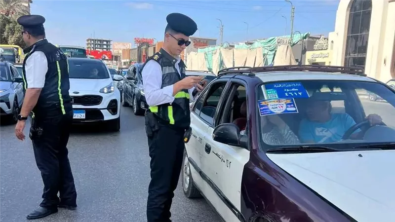 استمرار حملات ضبط تشغيل العدّاد بسيارات التاكسي في المنصورة