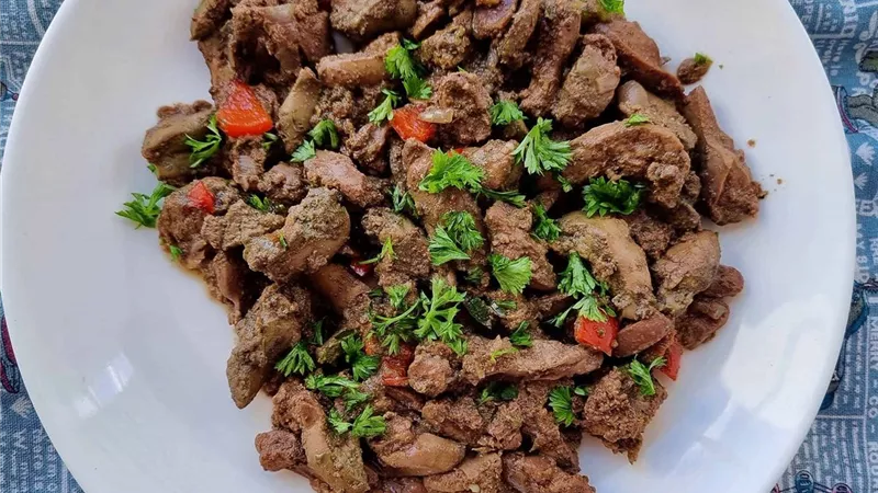 طريقة عمل الكبدة الإسكندراني في المنزل.. خطوات سهلة وبسيطة