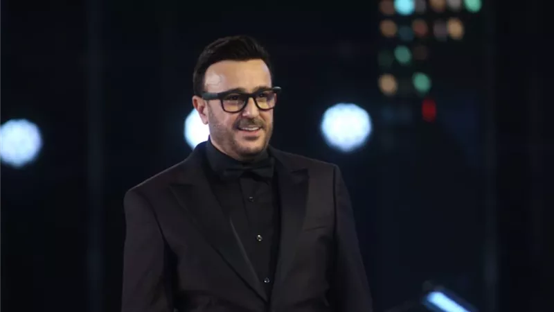 صابر الرباعي: الفن لا يصنع بالذكاء الاصطناعي والصدق لا يمكن برمجته|خاص