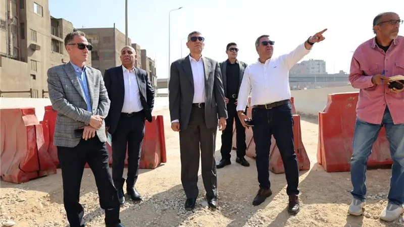 محافظ الجيزة يفتح الطريق للزوار.. المحافظ يعاين مسارات المتحف الكبير 