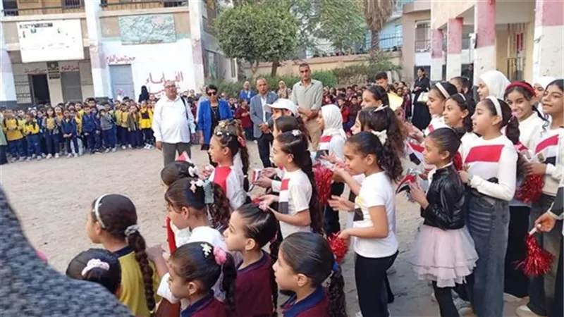 رحلة يومية من الإذاعة المدرسية إلى المتحف المصري الكبير في الجيزة