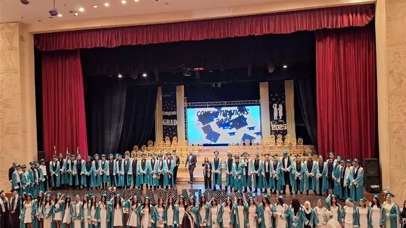 «الفنون والثقافة» يستضيف حفل تخرج مدارس القمم الأمريكية والبريطانية بجامعة حلوان
