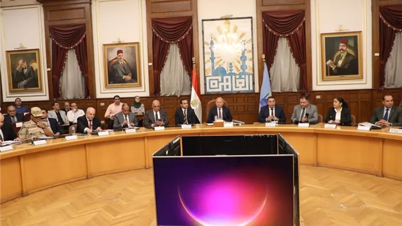 محافظ القاهرة يوجه بسرعة الانتهاء من تقييم مناطق تعديلات الإيجار القديم